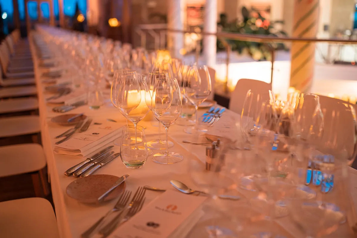 Wine and Dine Longtable tiefe
