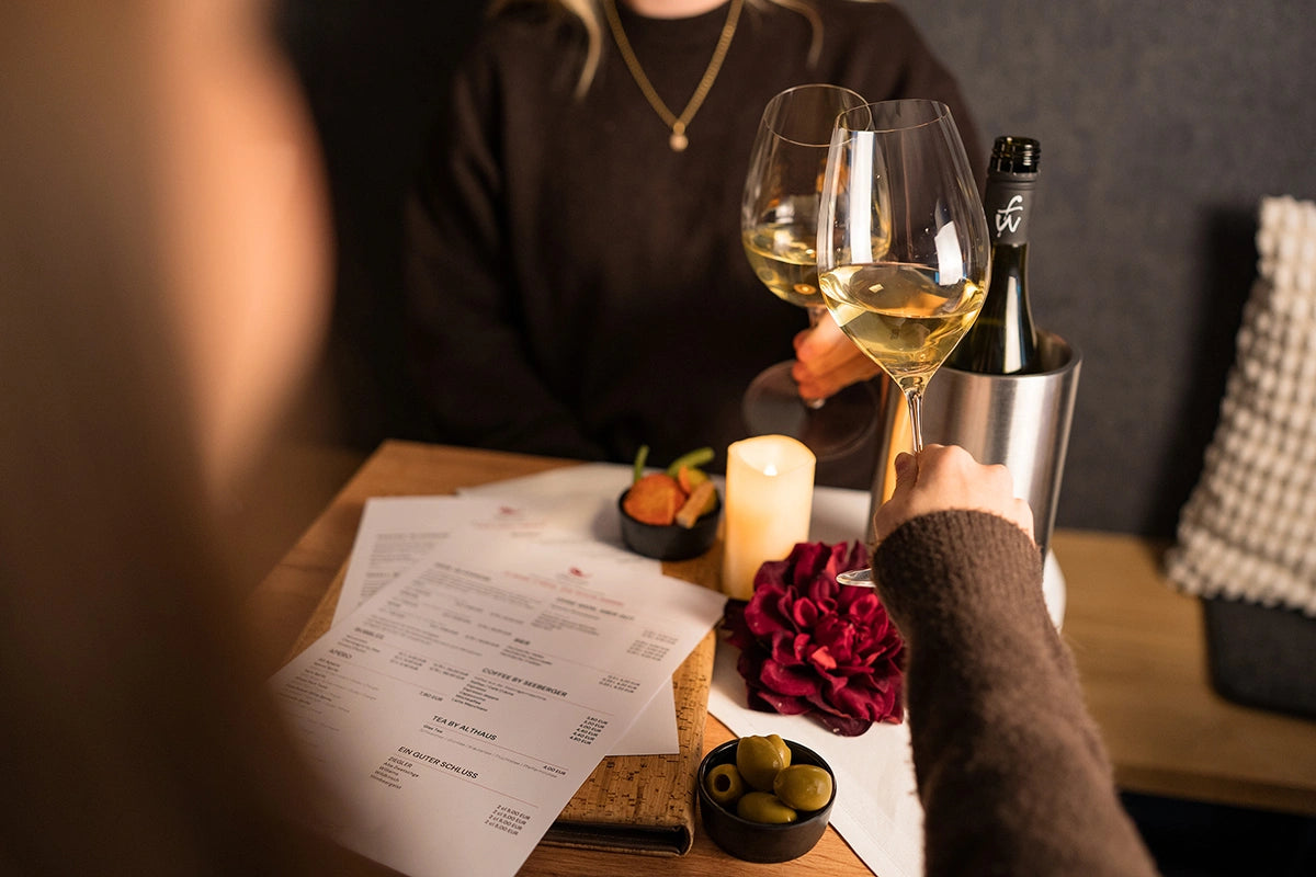 Weinbar in Nagold Glasweise anstossen