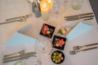 Wine and Dine Christmas Platz